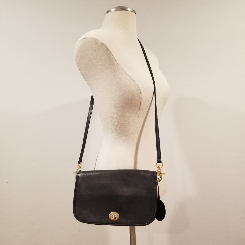 Vintage Georgetown Leather Design Turnlock envelope style Crossbody handbag